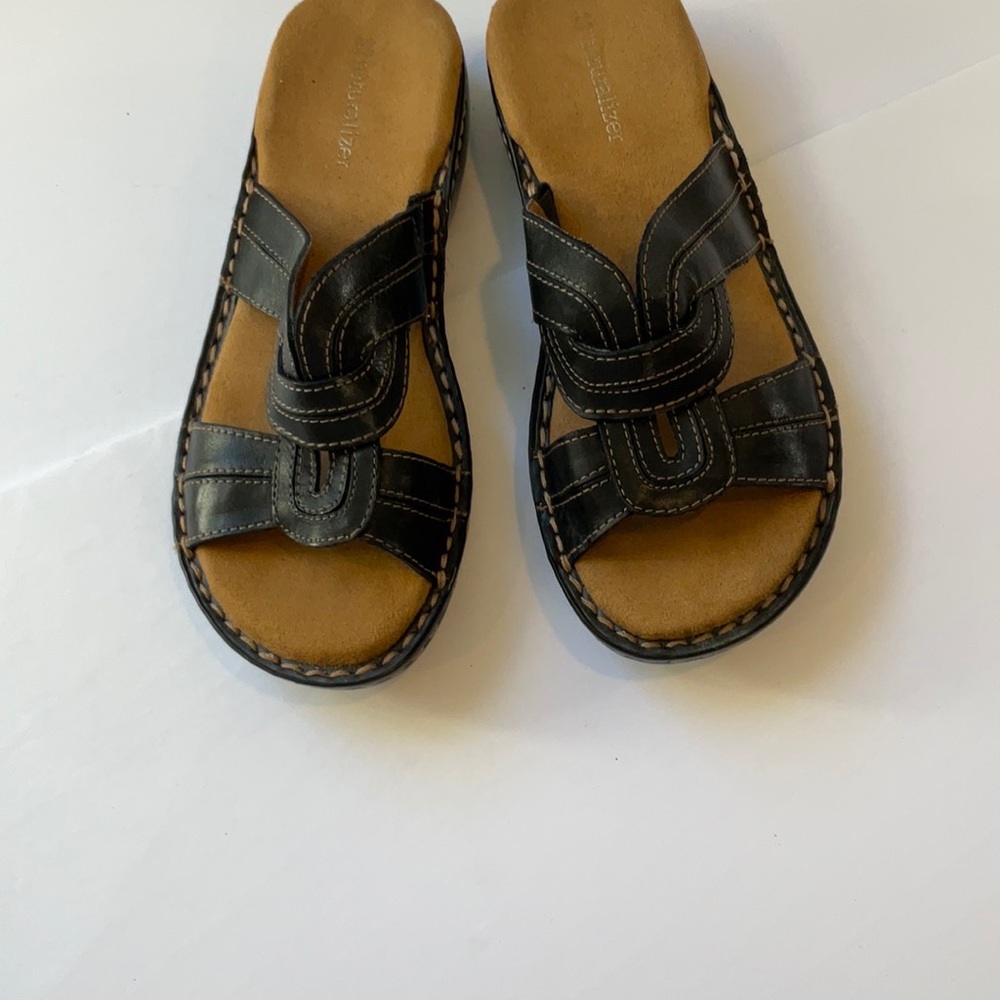 Black Naturalizer sandals